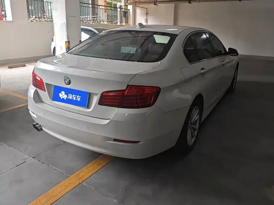 BMW 5 Series — миниатюра 3