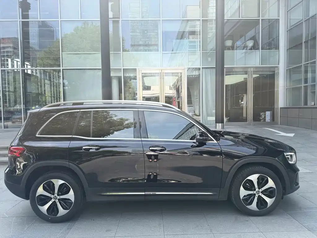 Mercedes-Benz GLB — миниатюра 6