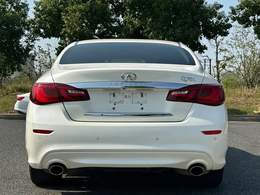 Infiniti Q70 — миниатюра 4