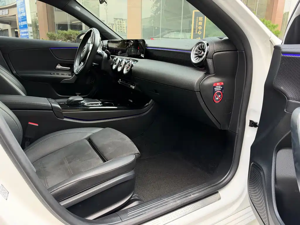 Mercedes-Benz A-Class — миниатюра 13