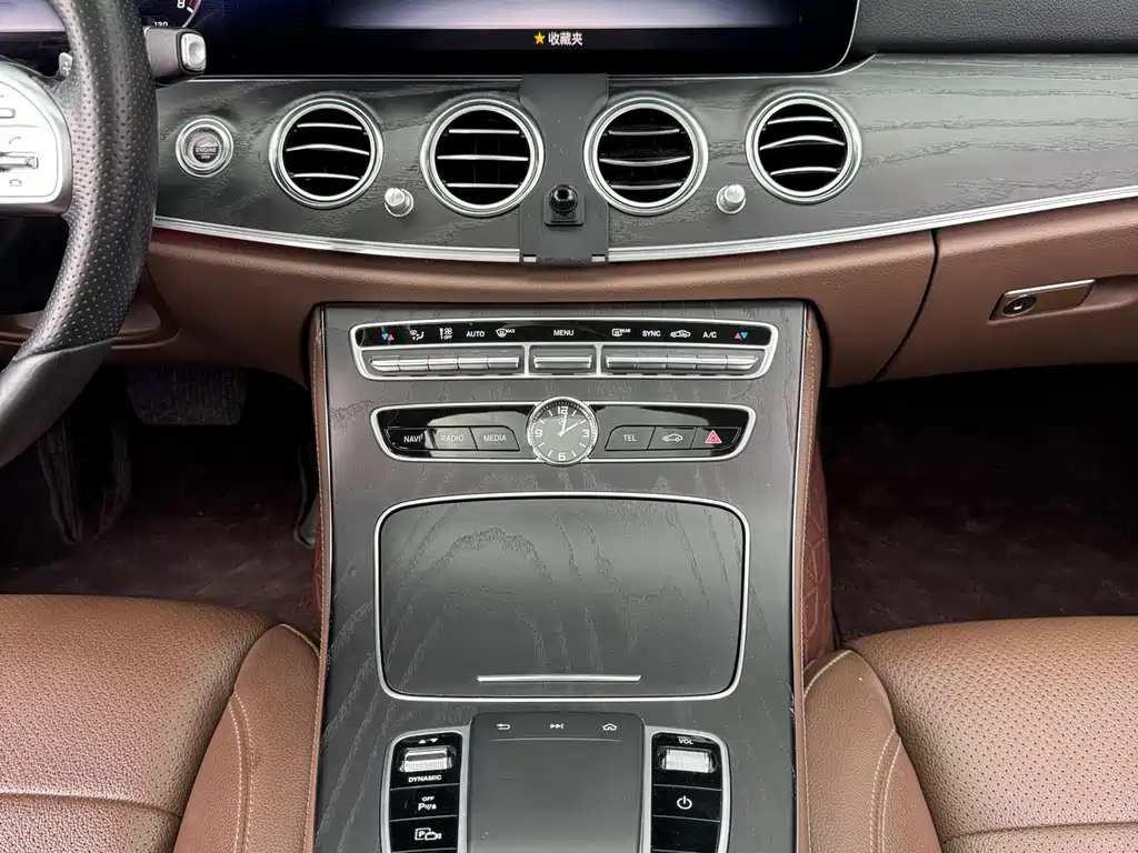 Mercedes-Benz E-Class — миниатюра 21