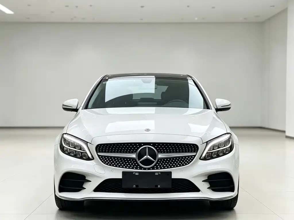 Mercedes-Benz C-Class — миниатюра 2
