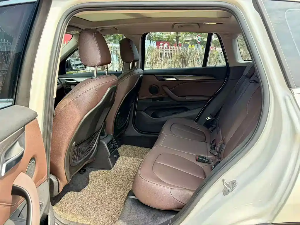 BMW X1 — миниатюра 5
