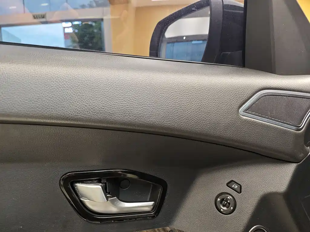 Landwind X7 2015 2.0T Flagship
