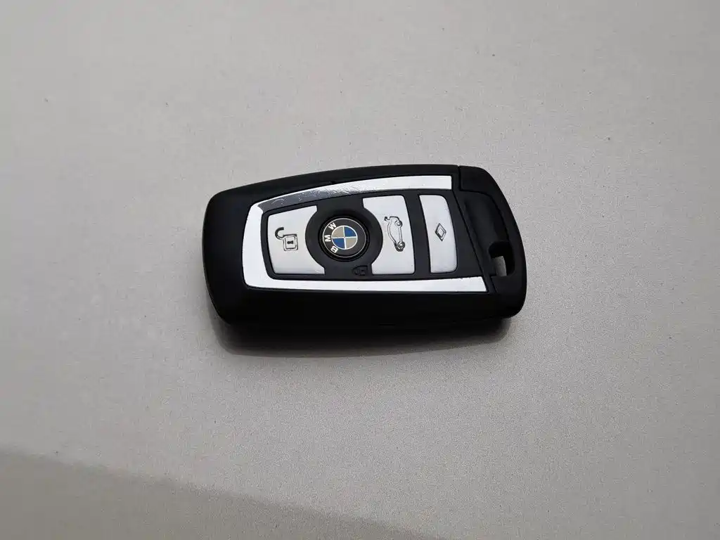 BMW 5 Series — миниатюра 19