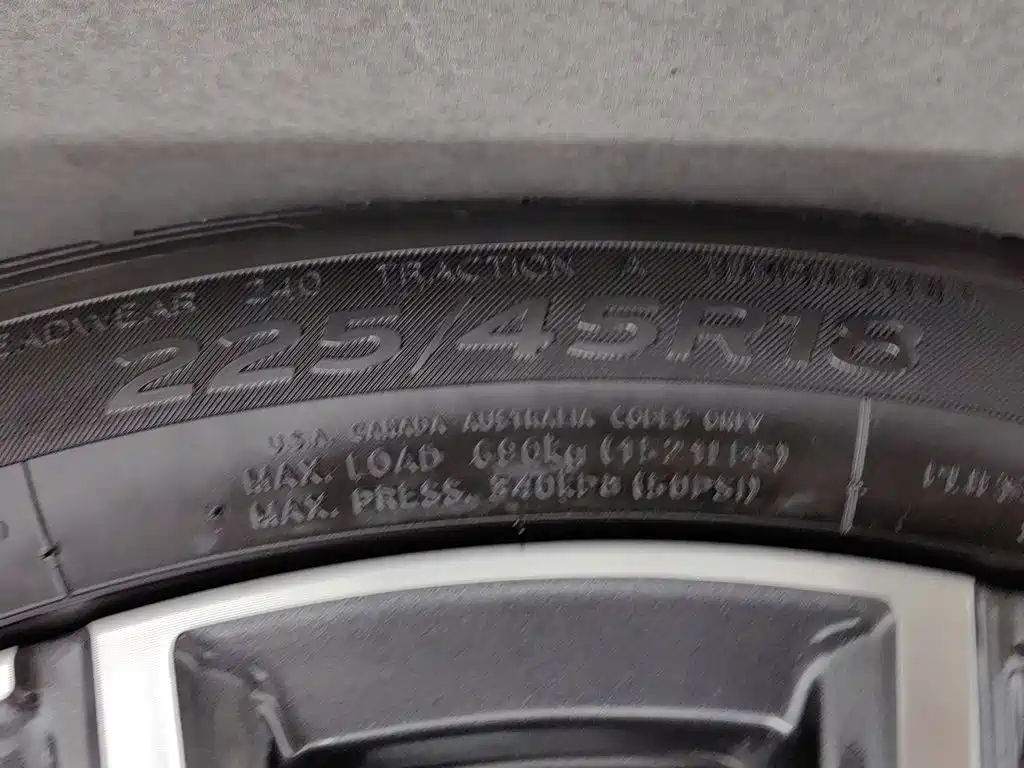 BMW 3 Series — миниатюра 24
