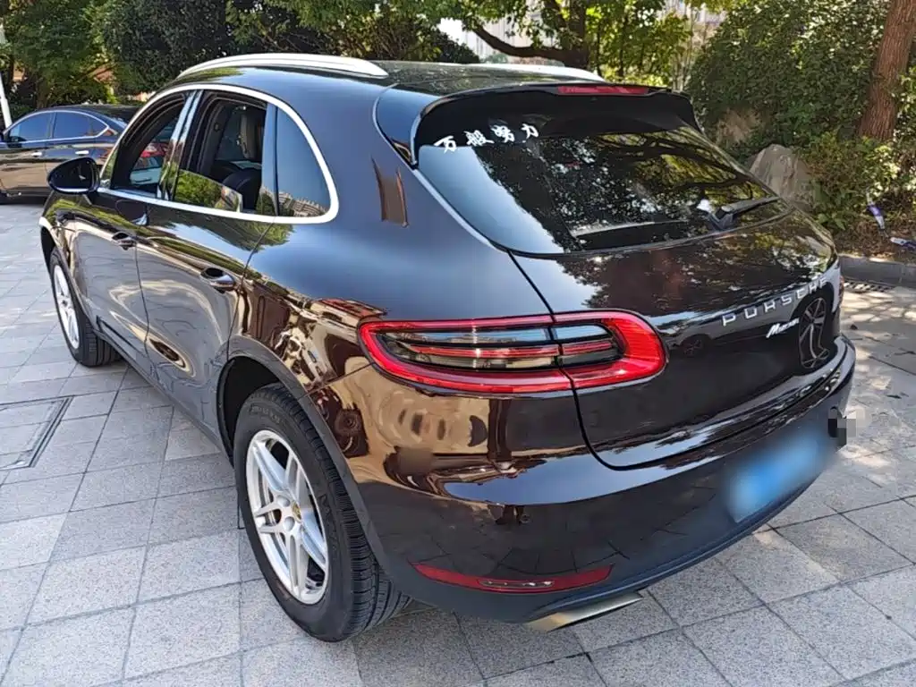 Porsche Macan — миниатюра 5