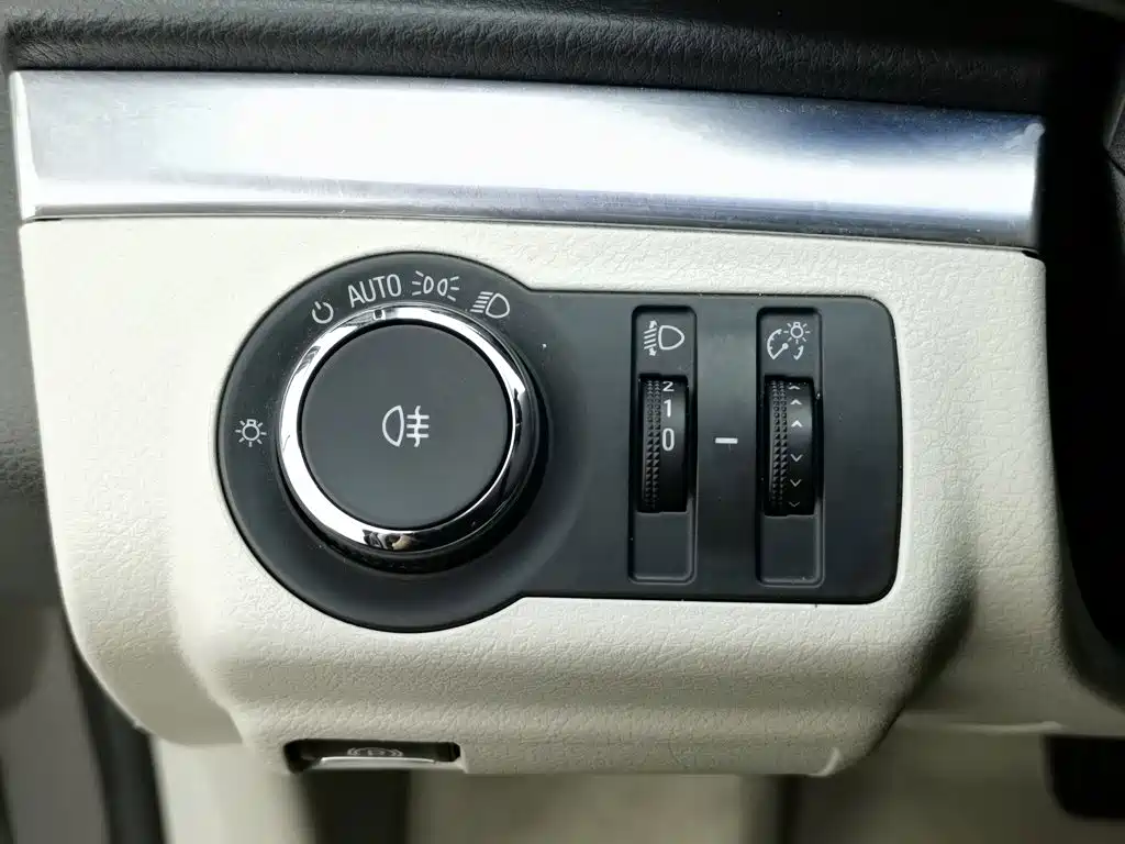 Buick GL8 — миниатюра 21