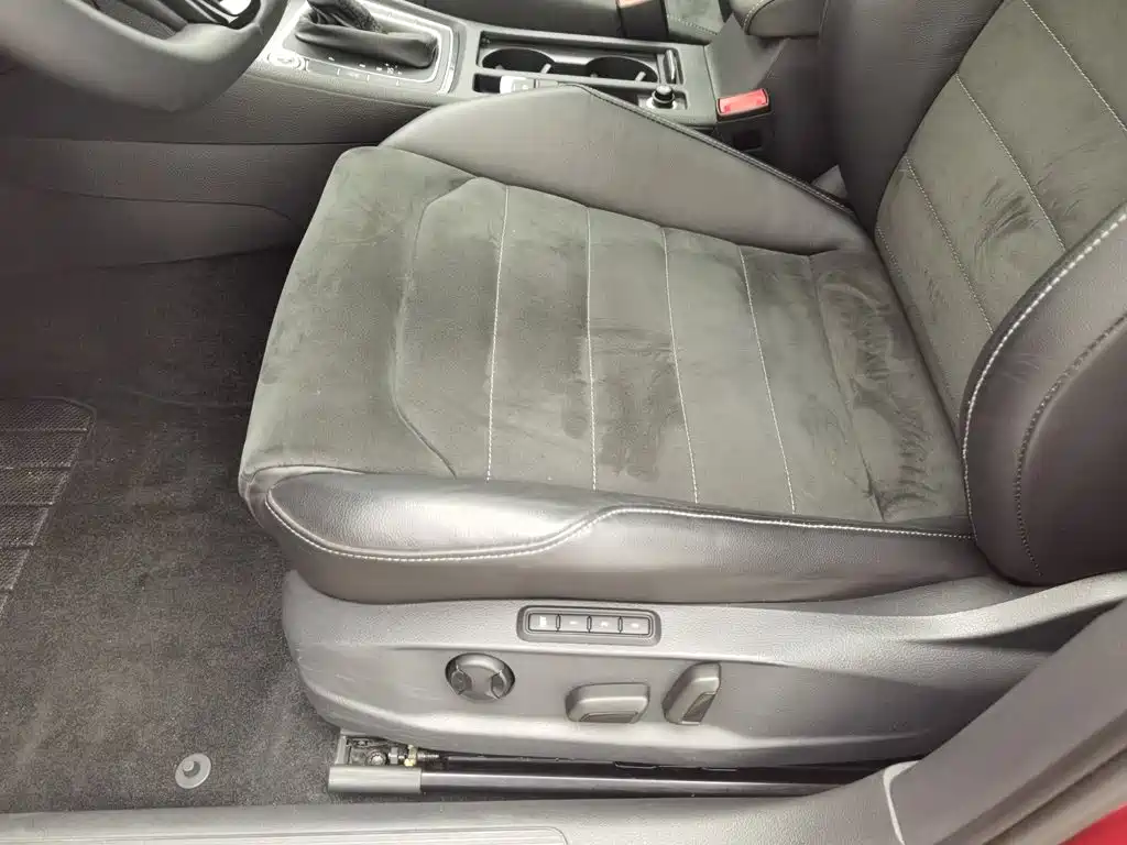 Volkswagen Golf — миниатюра 20