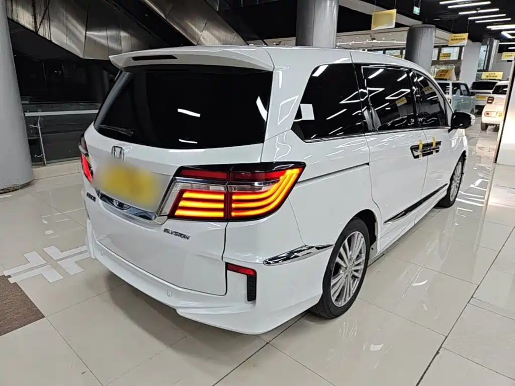Honda Elysion — миниатюра 7