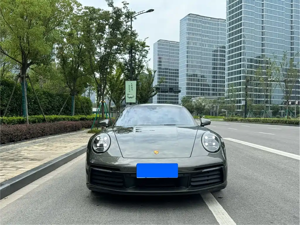 PORSCHE 911
