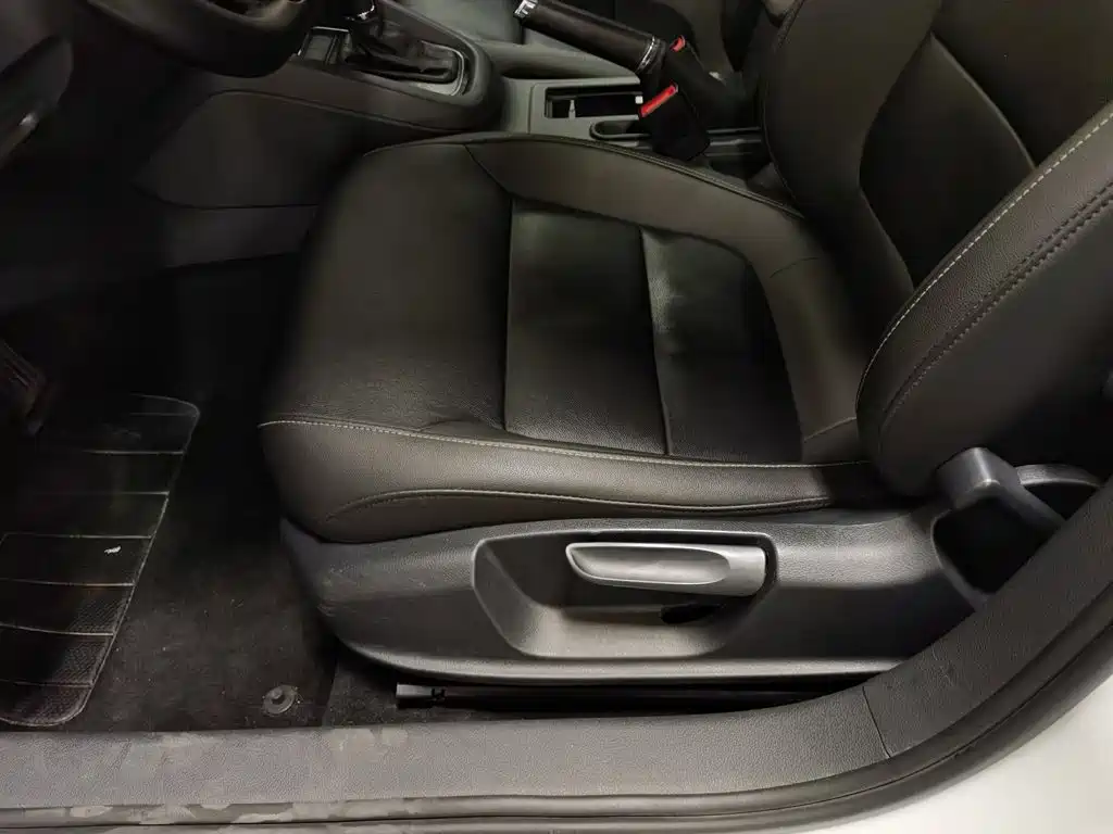 Volkswagen Sagitar — миниатюра 20