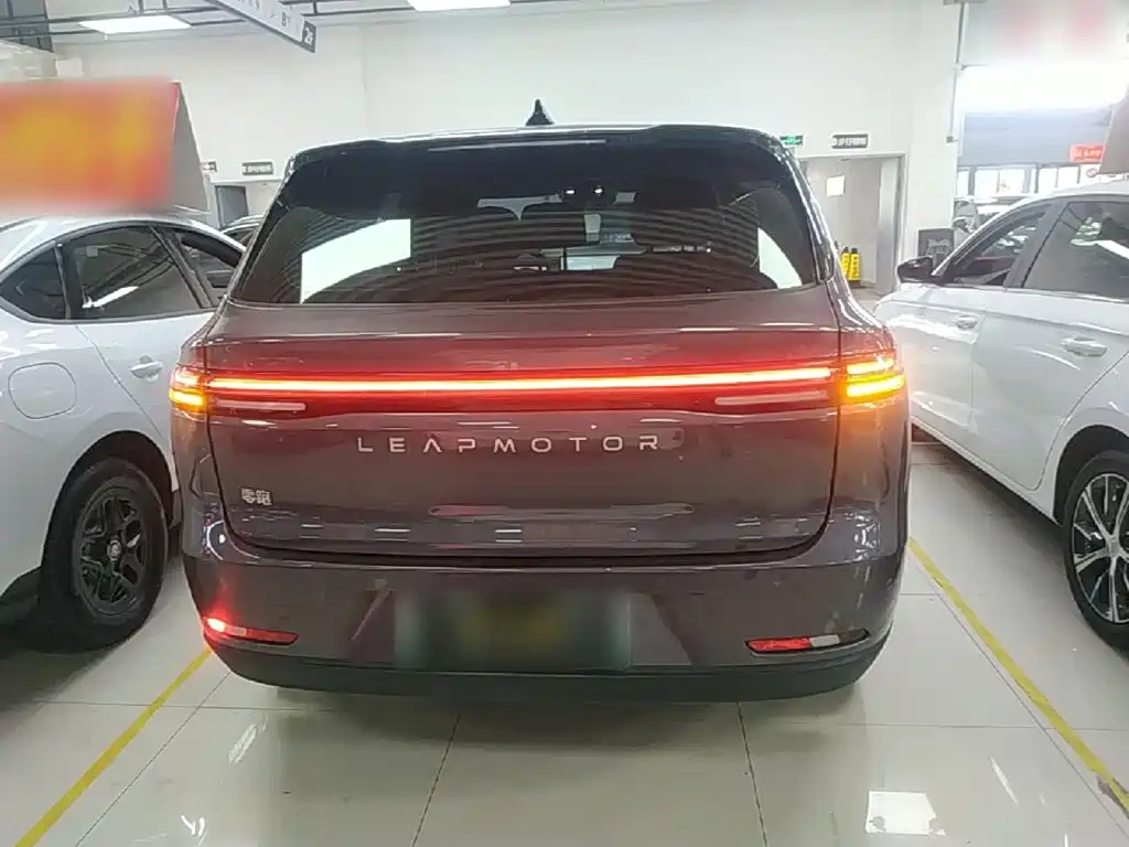 Leapmotor Leapmotor C10 — миниатюра 6