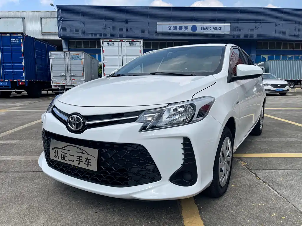 Купить Toyota Vios FS