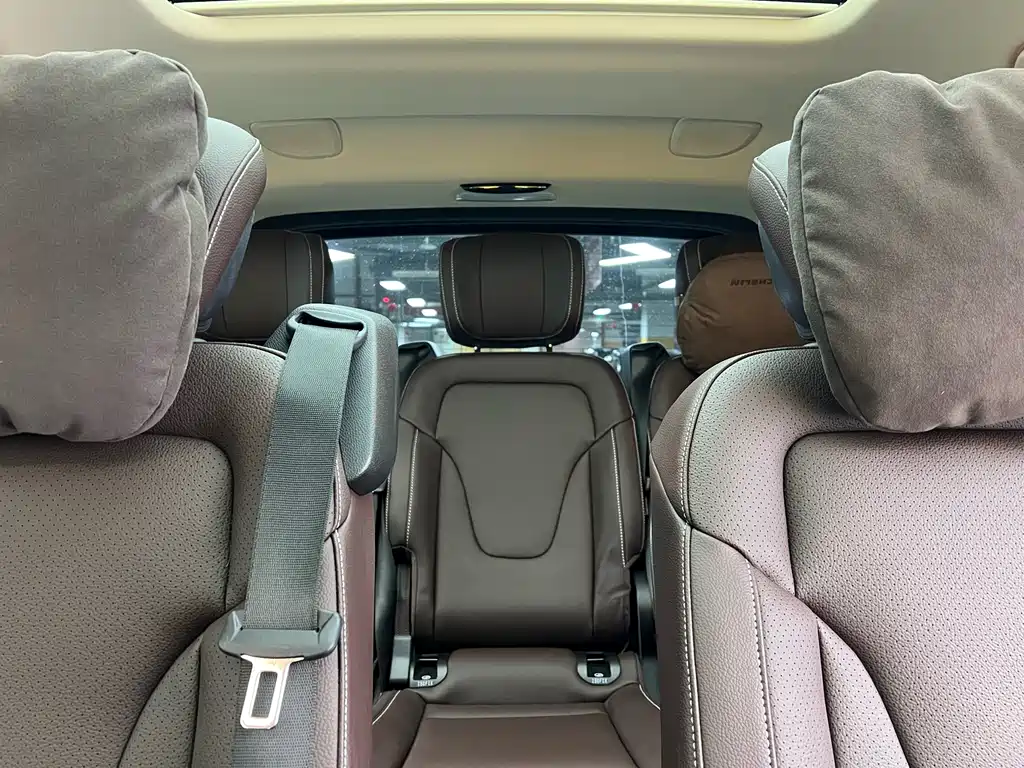 MERCEDES-BENZ V CLASS