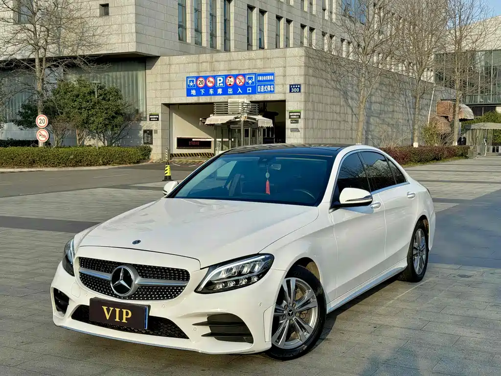 Mercedes-Benz C-Class 2021