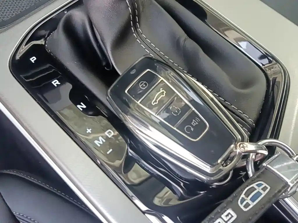 Geely Emgrand — миниатюра 9