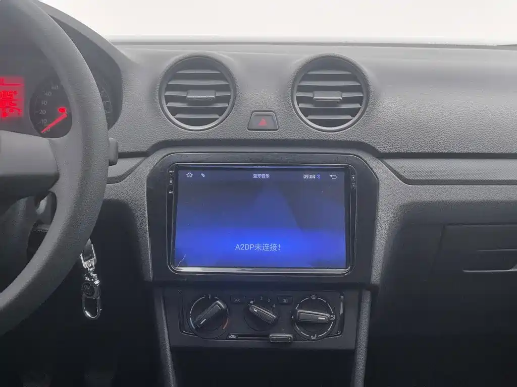 Volkswagen Jetta — миниатюра 12