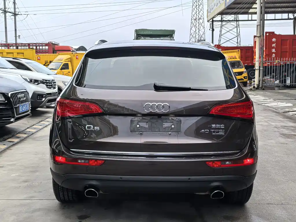 AUDI Q5