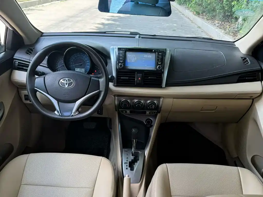 Toyota Yaris L — миниатюра 6