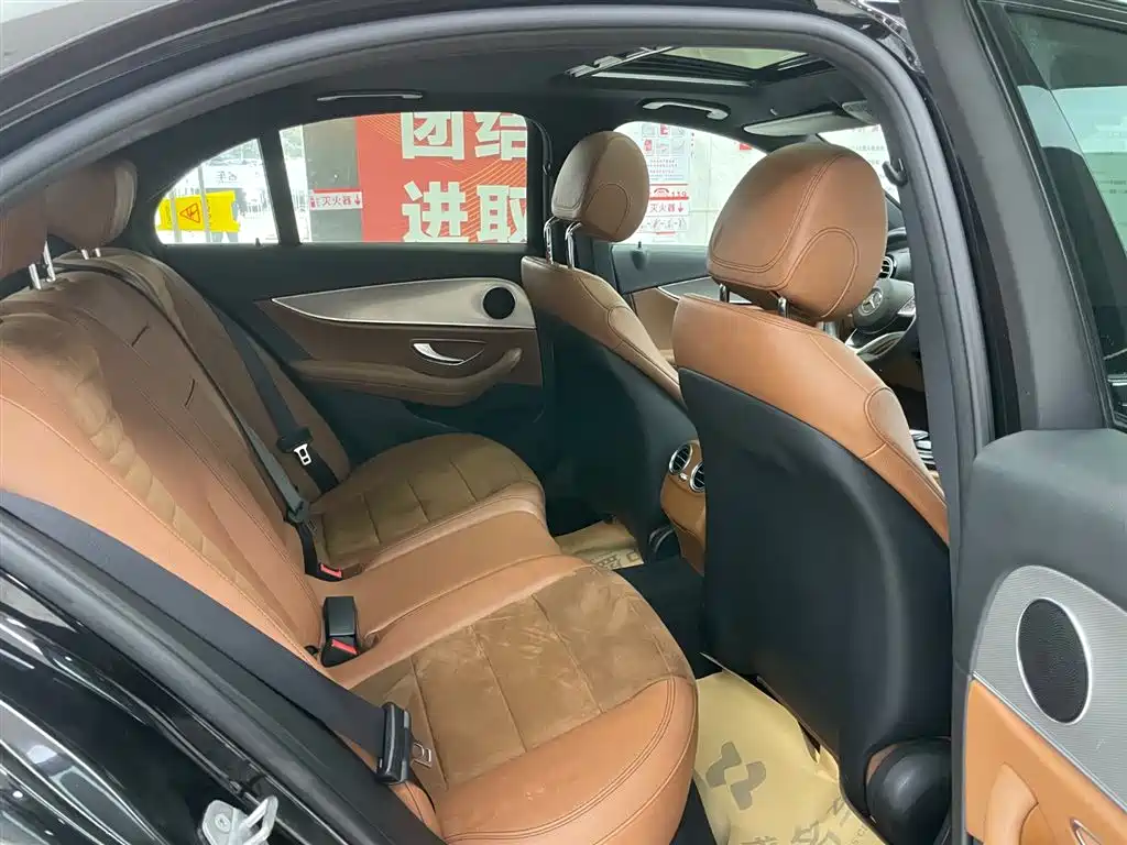 MERCEDES-BENZ E CLASS