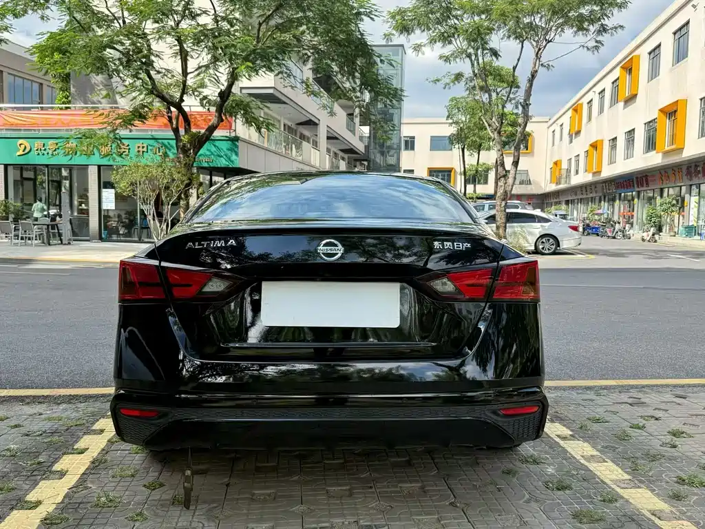 Nissan Teana — миниатюра 5