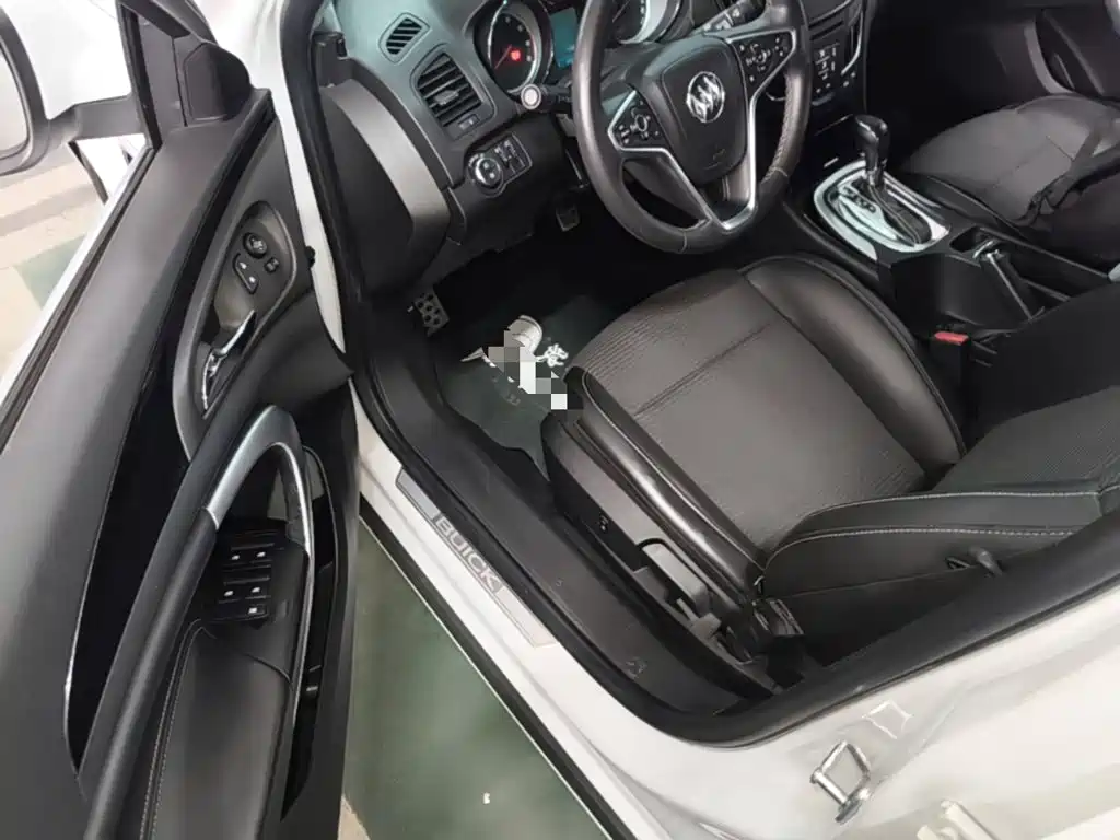 Buick Regal — миниатюра 16
