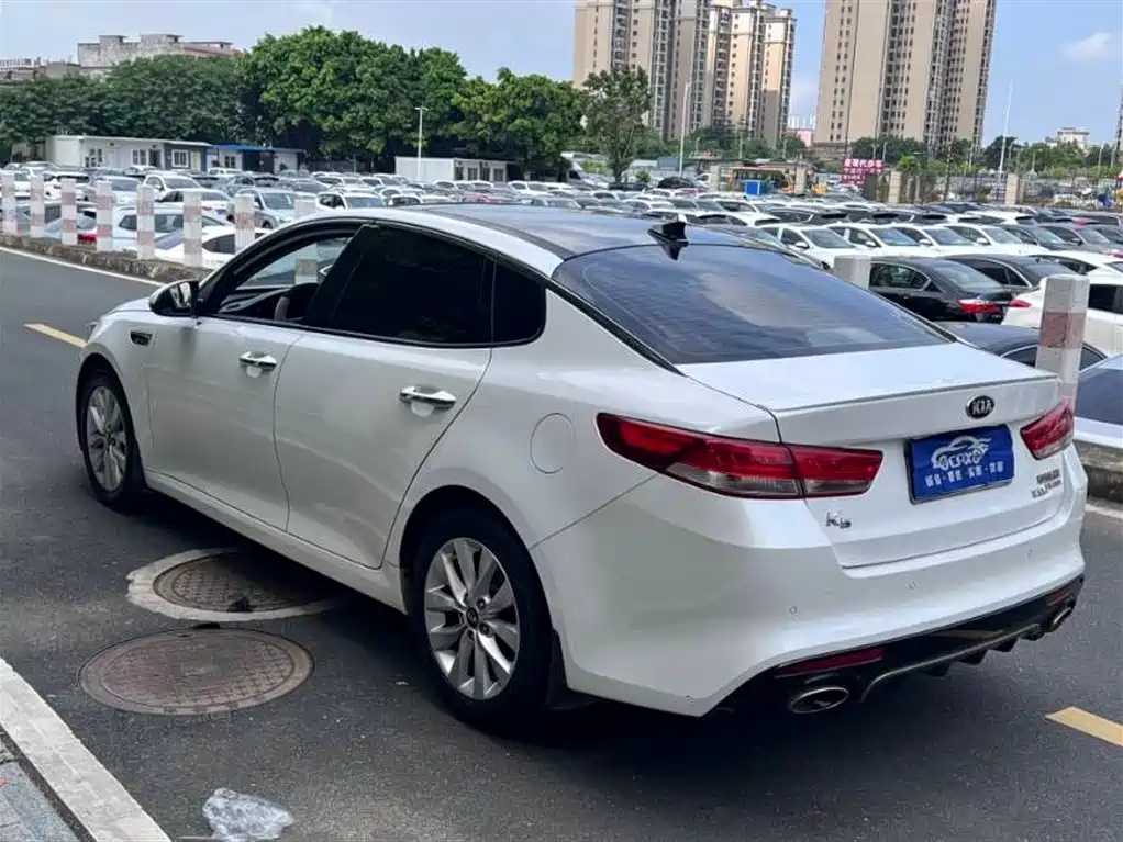 Kia K5 2016 1.6T AT LUX