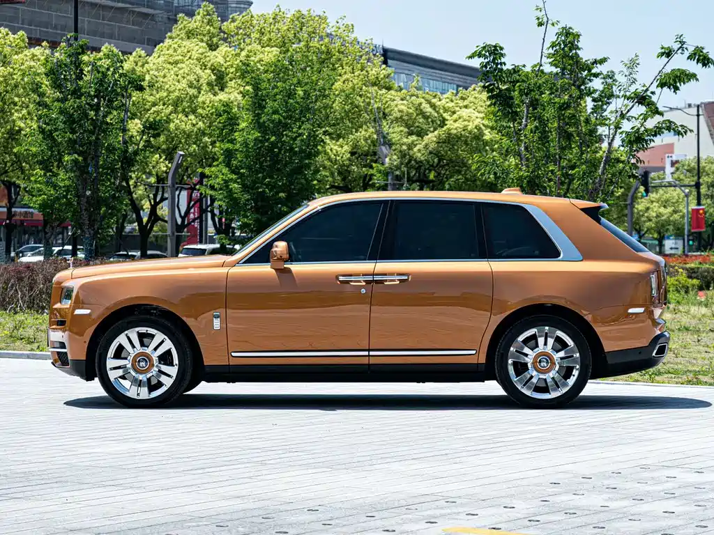 Rolls-Royce Cullinan — миниатюра 4