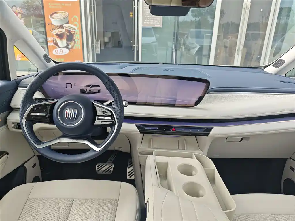 BUICK GL8 NEW ENERGY