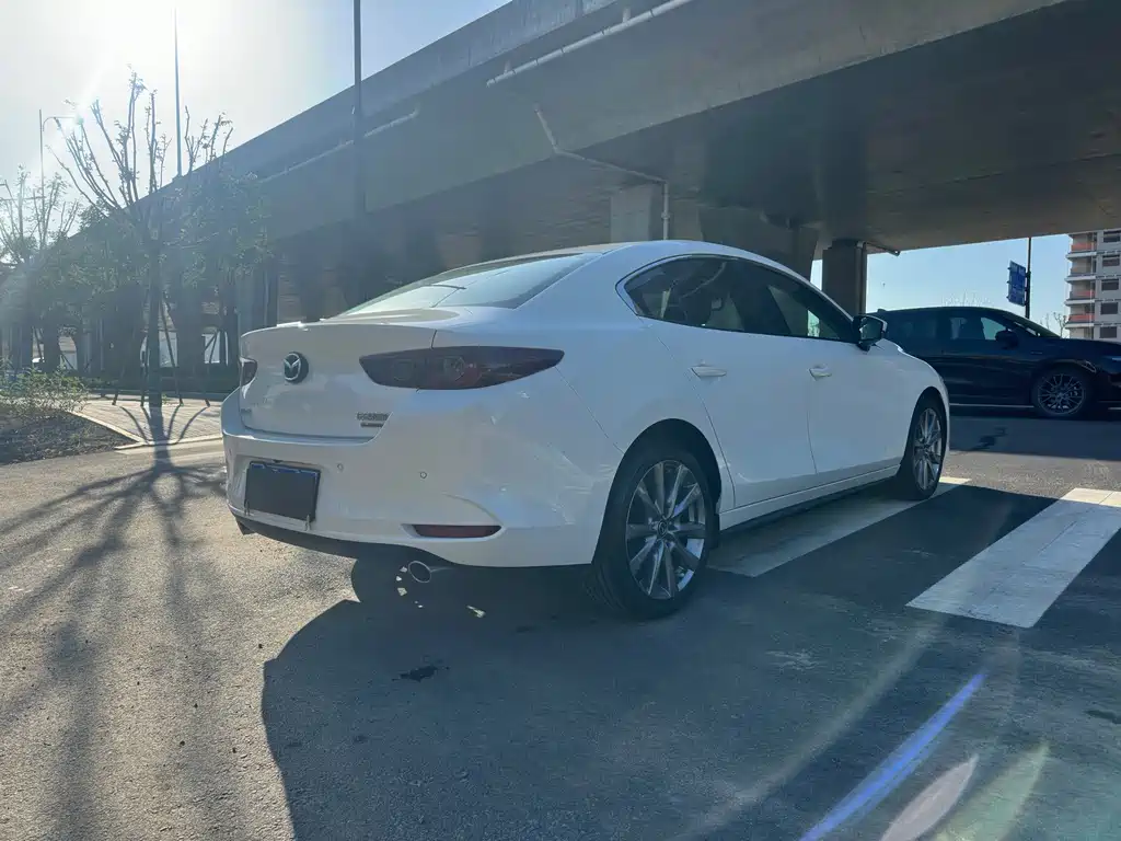 Mazda 3 Axela — миниатюра 5