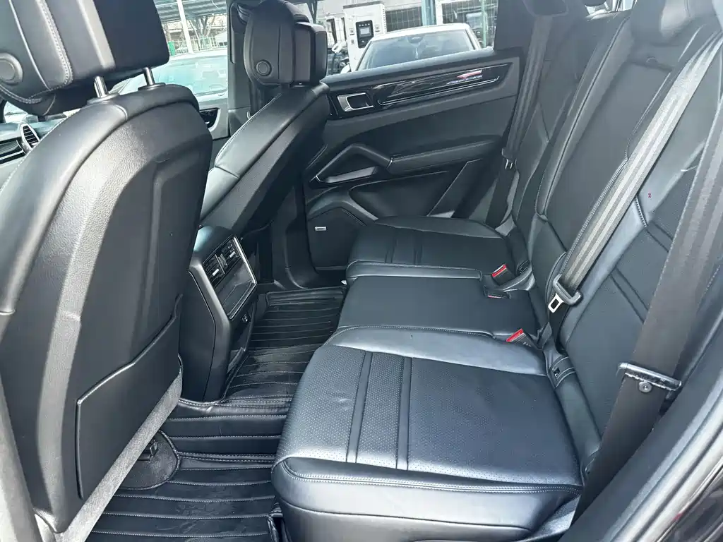 PORSCHE CAYENNE NEW ENERGY