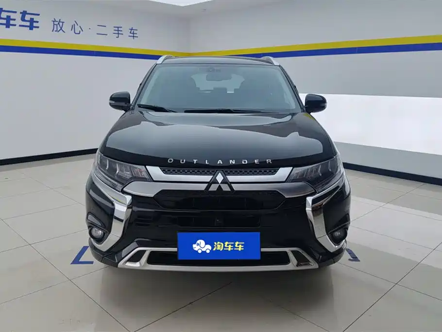 Mitsubishi Outlander 2021 2.4L 5 мест
