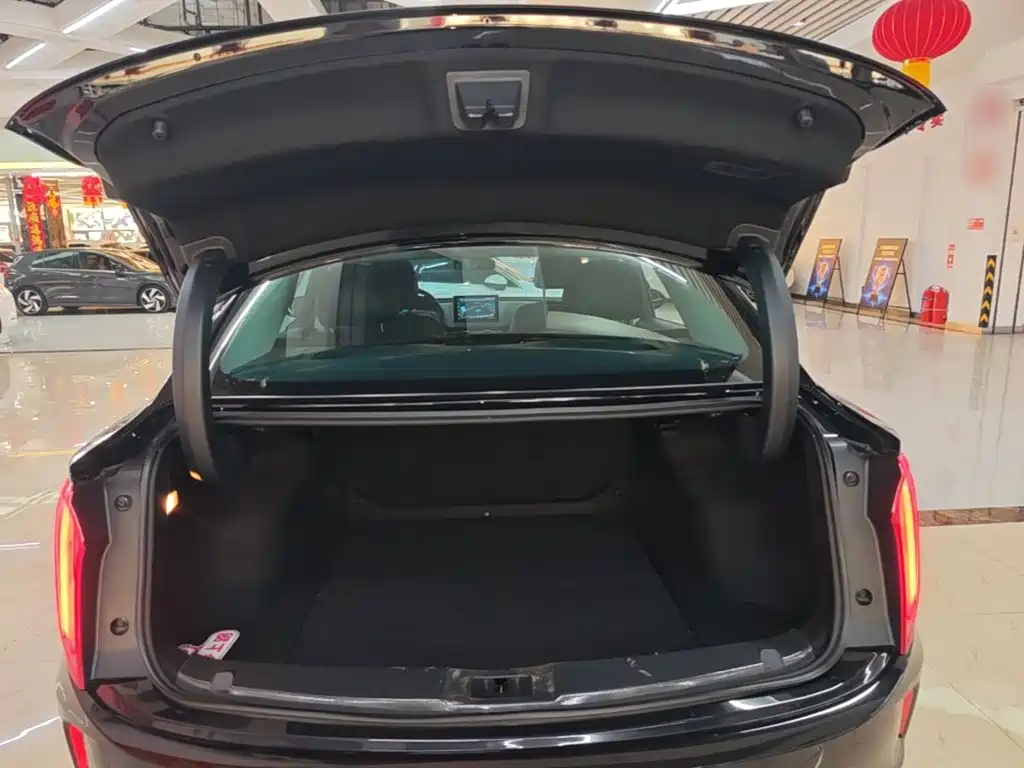 Hongqi Hongqi E-QM5 — миниатюра 19