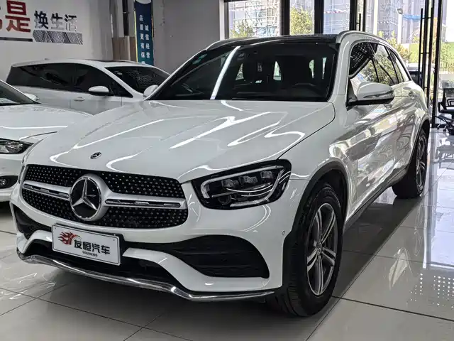 MERCEDES BENZ GLC