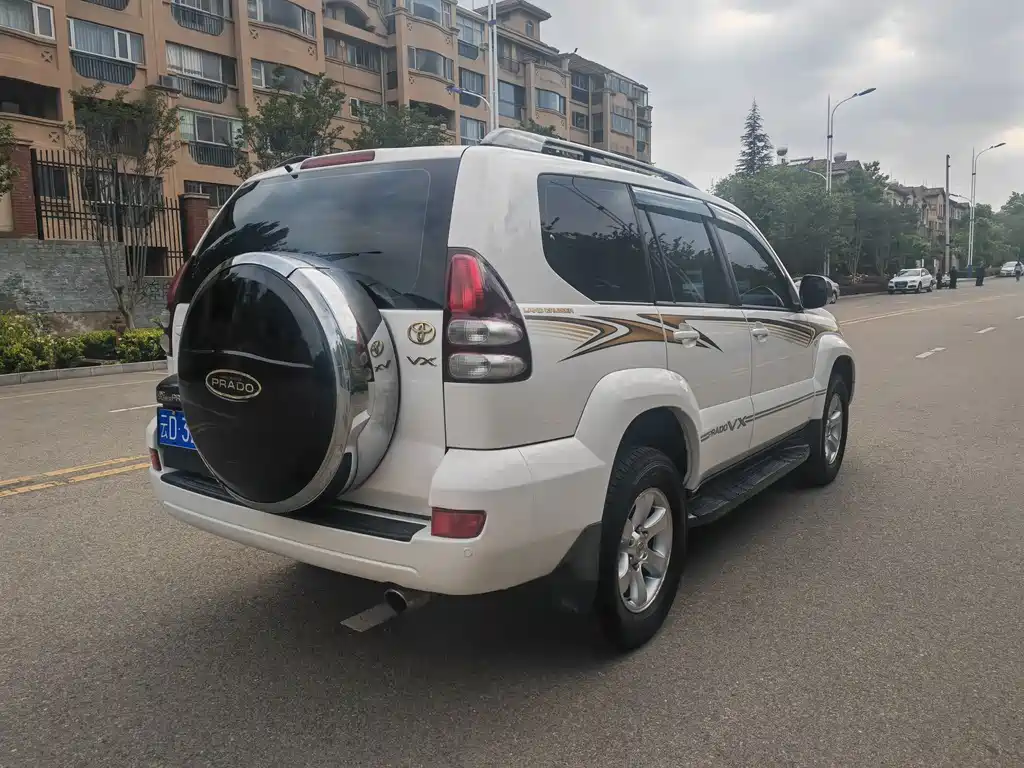 Toyota Land Cruiser Prado 2006 4.0L AT VX
