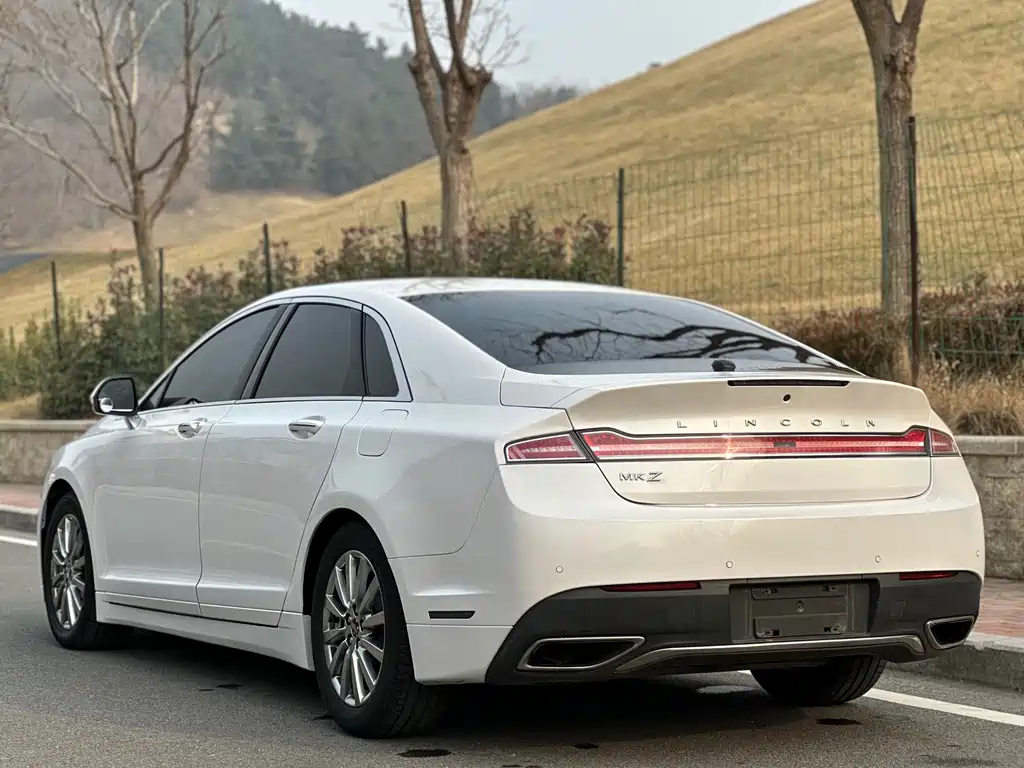 LINCOLN MKZ