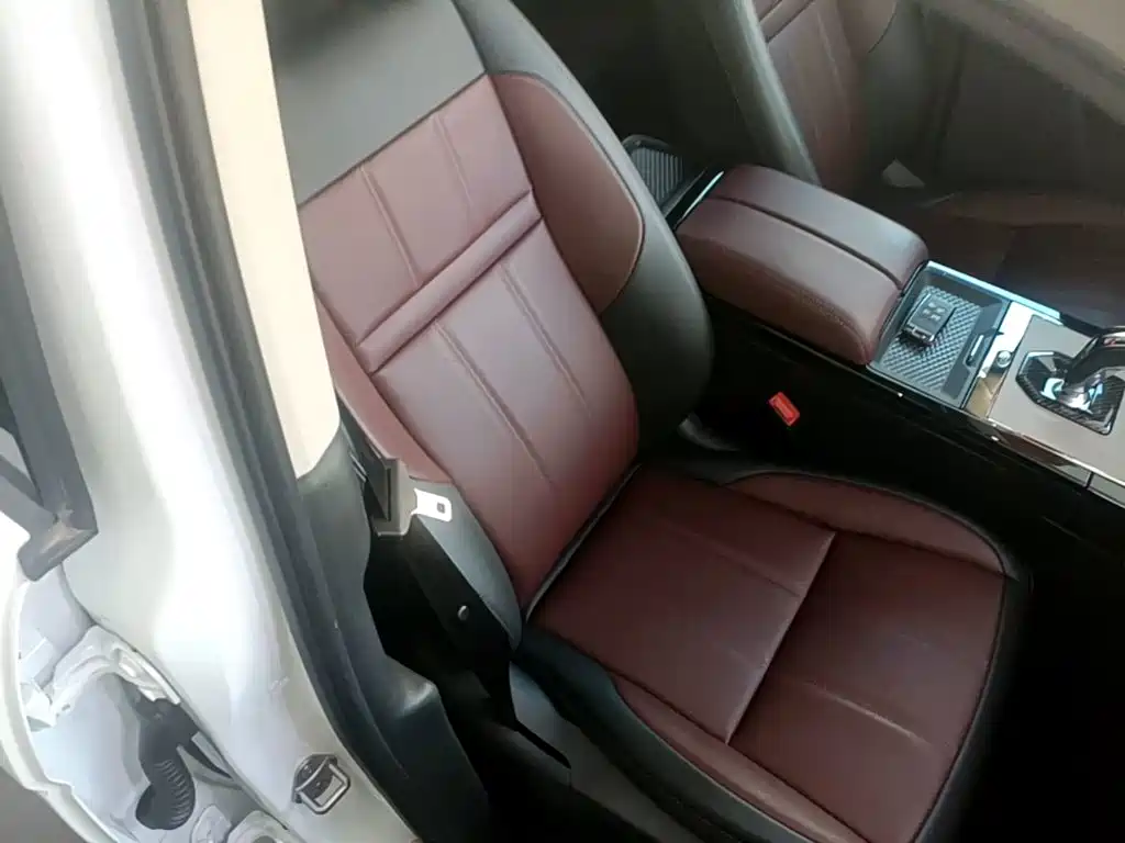 Land Rover Evoque PHEV — миниатюра 25