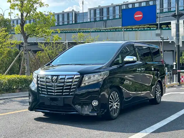 TOYOTA ELFA 2018