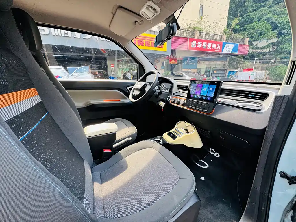Wuling MINIEV — миниатюра 6
