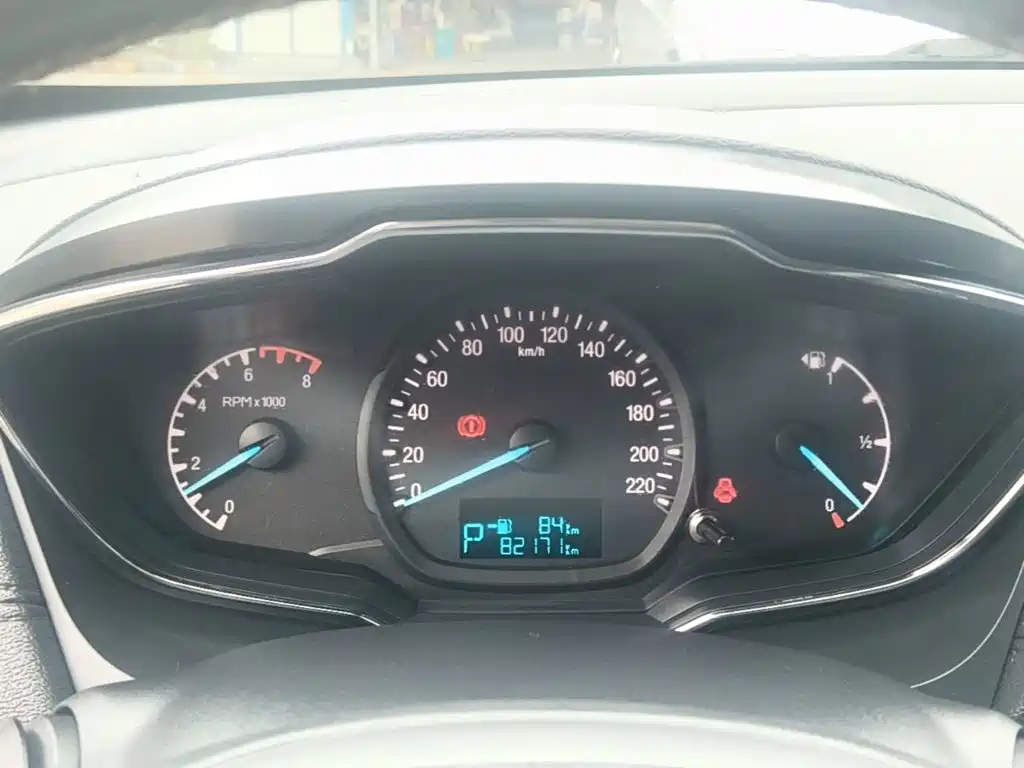 Ford Escort — миниатюра 12