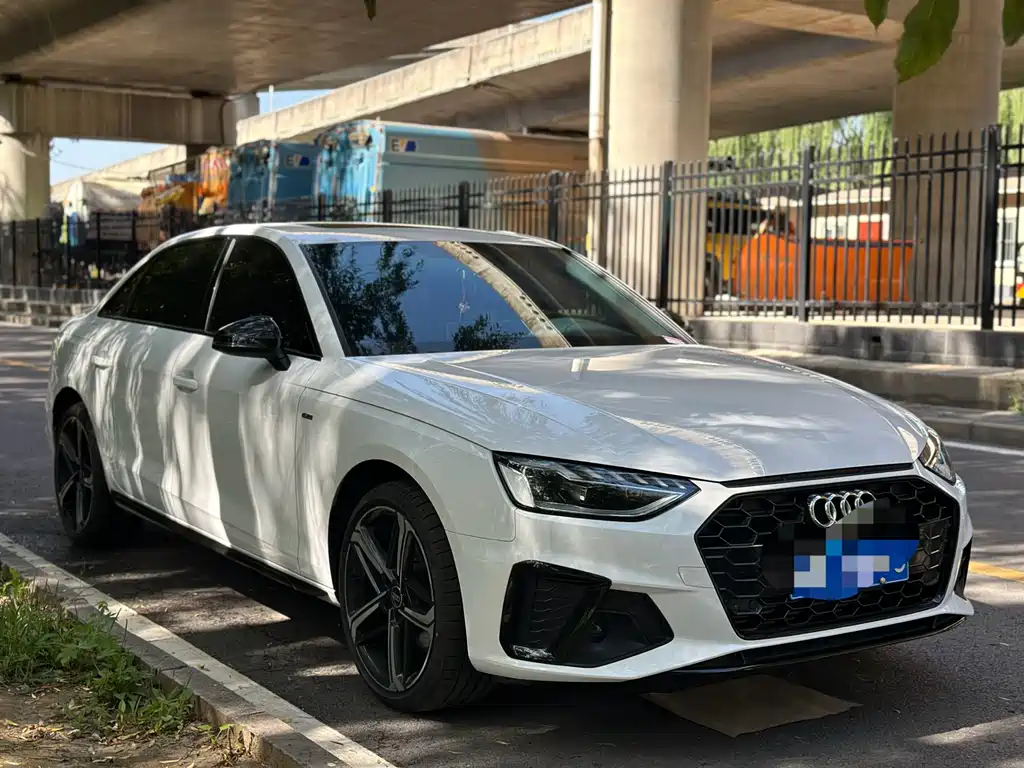 Audi A4L 2024 40 TFSI Luxury