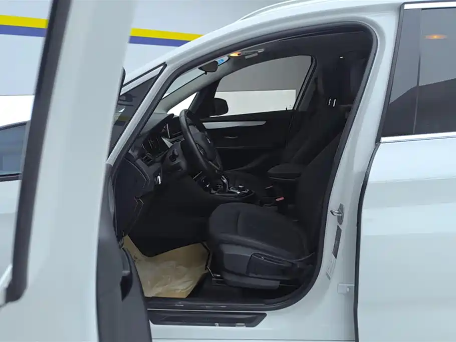 BMW 2 SERIES MULTIFUNCTIONAL STATION WAGON