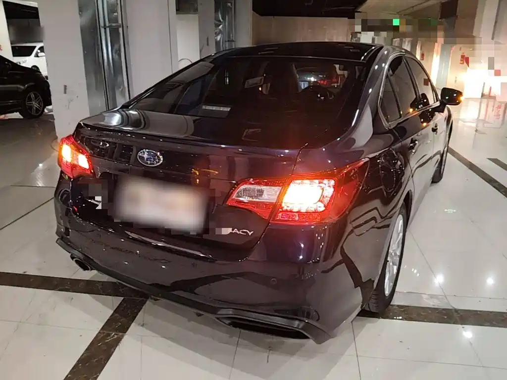 Subaru Legacy — миниатюра 7