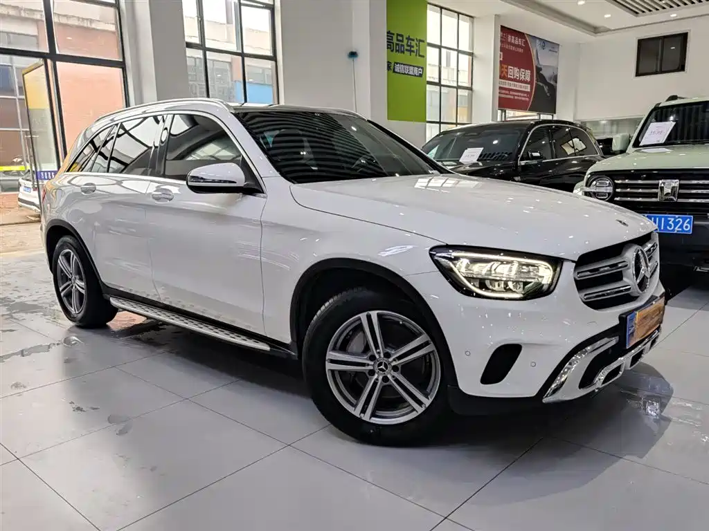 MERCEDES-BENZ GLC