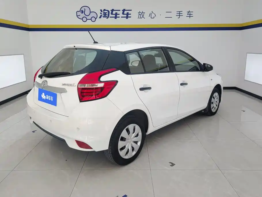 Toyota Yaris L — миниатюра 3