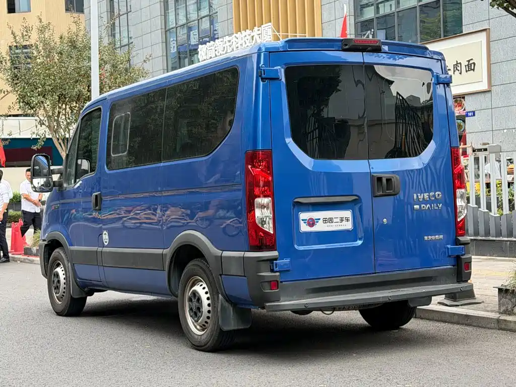 IVECO Ousheng — миниатюра 4