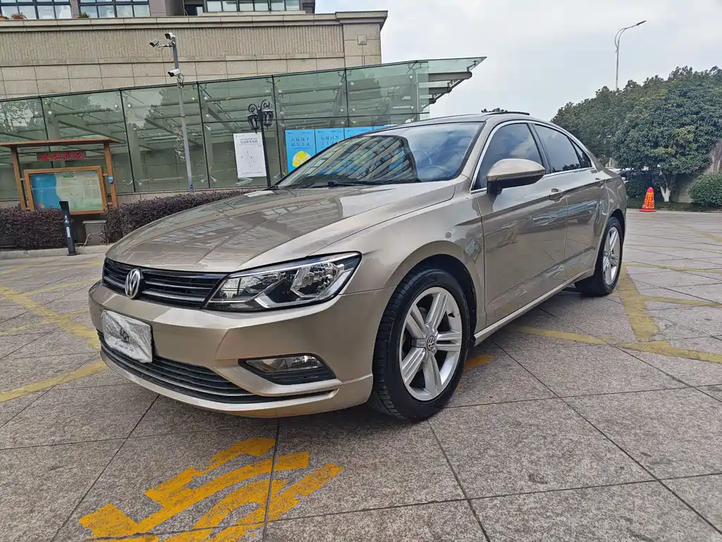 Купить Volkswagen Lamando