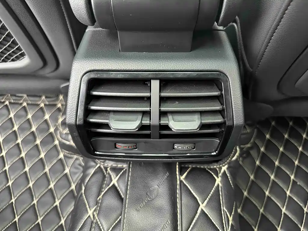 Audi Q3 — миниатюра 13