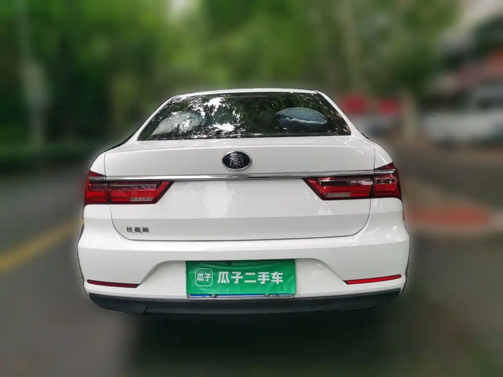 BYD Qin — миниатюра 4